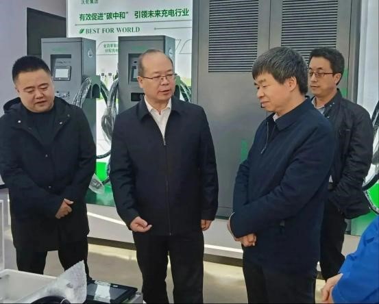 【Leadership care】Yuan Bing, chief economist of Sichuan Economic and Information Department, led a team to visit Wolun Electric for research and guidance