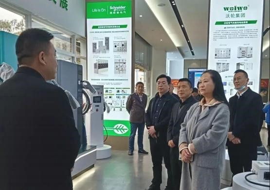 【Leadership care】Zhang Xiaoling, vice chairman of Yilong CPPCC County, Nanchong City, led a team to visit Wolun Electric to carry out scientific and technological innovation exchange of private economic personnel