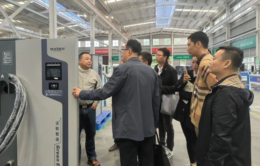 【Cooperative Exchange】Zhao Weijun, Deputy Director of the Economic Development Bureau of the Guian New Area Management Committee in Guizhou, along with a delegation, visited Wolun Electric for inspection and exchange.