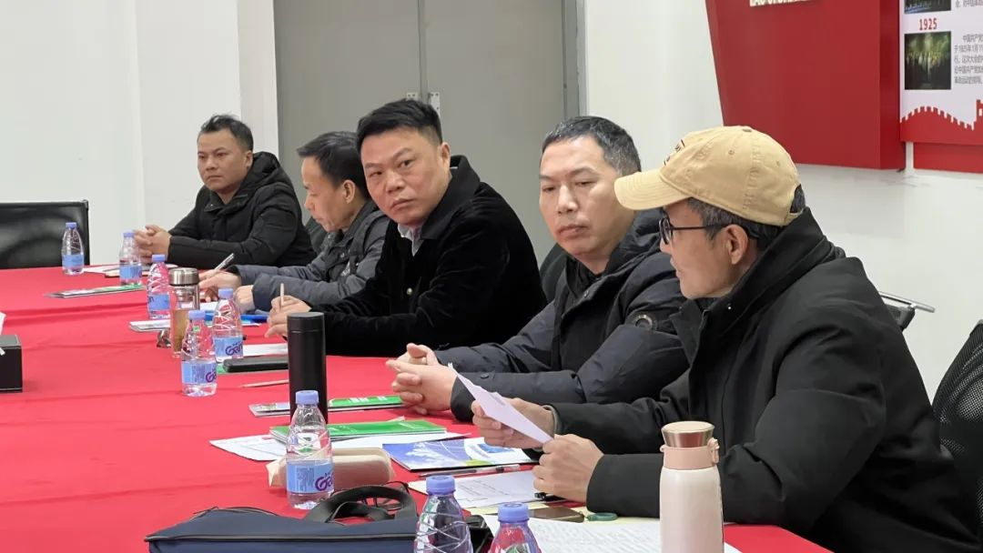 【Leadership Care】Liu Hong, Deputy Director of the Small and Medium-sized Enterprise Service Center of the Economic and Information Bureau of Zigong City, Leads a Delegation to Visit and Guide Work at Wolun Electric.