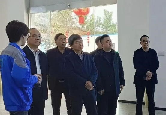 【Leadership care】Yuan Bing, chief economist of Sichuan Economic and Information Department, led a team to visit Wolun Electric for research and guidance